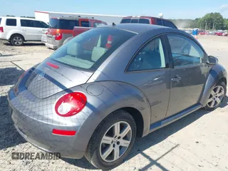 2006 Volkswagen Beetle с VIN 3VWPW31C96M411004, выставлен на аукционе IAAI как лот 42551011 с пробегом 95 514 миль миль и . История ставок и продаж доступна на DreamBid. Изображение 4.