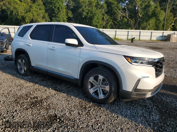 2024 Honda Pilot EX-L 7 Passenger with VIN 5FNYG2H56RB012792, listed as a Copart auction lot 67258824 with 2,821 mi miles and Salvage Title. Bid and sale history available at carsss.com. Image 4.
