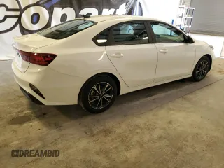 2024 Kia Forte LXS with VIN 3KPF24AD0RE733733, listed as a Copart auction lot 55706885 with 31,673 mi miles and Clean Title. Bid and sale history available at DreamBid. Image 3.