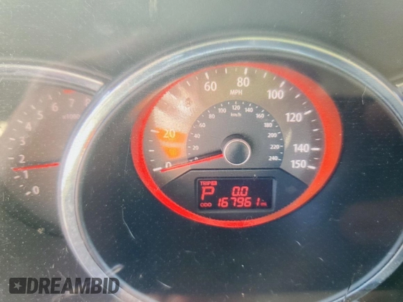 2011 Kia Sorento SX with VIN 5XYKW4A28BG164365, listed as a Copart auction lot 86365784 with 167,961 mi miles and Non Repairable. Bid and sale history available at carsss.com. Image 9.
