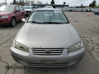 1997 Toyota Camry LE z VIN 4T1BG22K7VU110392, wystawiony jako Copart lot #51443345 z przebiegiem Nie podano mil oraz Szkoda całkowita • Salvage title. Historia ofert i sprzedaży dostępna na DreamBid. Obrazek 5.