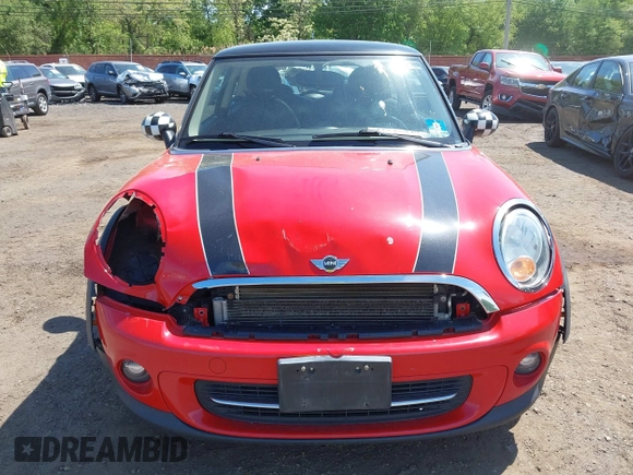 2012 MINI Hardtop with VIN WMWSU3C56CT540636, listed as a IAAI auction lot 42235949 with 118,437 mi miles and . Bid and sale history available at DreamBid. Image 17.