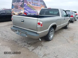 1999 Chevrolet S-10 LS with VIN 1GCCS19X0XK146913, listed as a IAAI auction lot 41610660 with 257,660 mi miles. Bid and sale history available at carsss.com. Image 4.