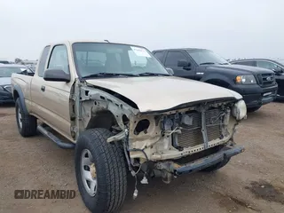2002 Toyota Tacoma PreRunner z VIN 5TESN92N62Z050332, wystawiony jako IAAI lot #42458812 z przebiegiem 147 802 mil mil oraz . Historia ofert i sprzedaży dostępna na DreamBid. Obrazek 6.