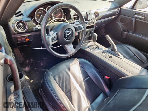 2007 Mazda MX-5 Miata Touring with VIN JM1NC25F770138120, listed as a Copart auction lot 60777425 with 184,029 mi miles and Salvage title. Bid and sale history available at DreamBid. Image 8.