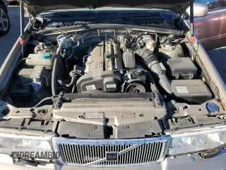 1995 Volvo 960 z VIN YV1KS9610S1074212, wystawiony jako Copart lot #42237655 z przebiegiem 102 627 mil mil oraz Tytuł czysty. Historia ofert i sprzedaży dostępna na DreamBid. Obrazek 11.