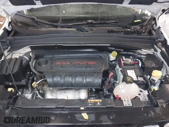 2020 Jeep Renegade Latitude with VIN ZACNJABB4LPL26676, listed as a IAAI auction lot 41662429 with 94,898 mi miles and . Bid and sale history available at DreamBid. Image 10.
