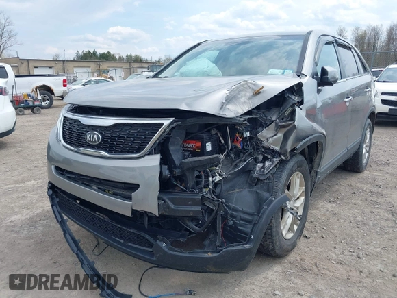 2015 Kia Sorento LX with VIN 5XYKTCA66FG570155, listed as a IAAI auction lot 42123965 with 110,748 mi miles and . Bid and sale history available at carsss.com. Image 6.