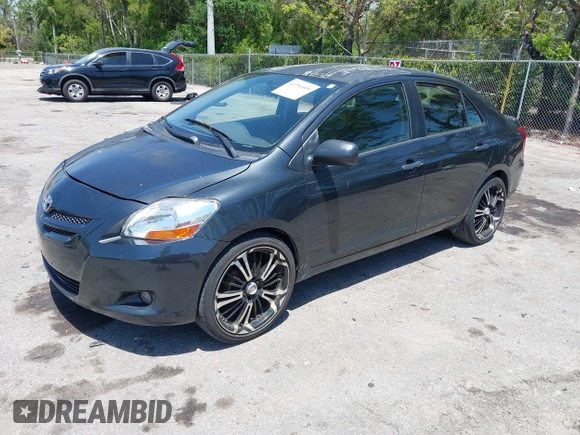 2008 Toyota Yaris z VIN JTDBT923981191385, wystawiony jako IAAI lot #42296509 z przebiegiem 175 871 mil mil oraz . Historia ofert i sprzedaży dostępna na DreamBid. Obrazek 2.