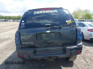 2005 Chevrolet TrailBlazer LT with VIN 1GNDT13S552269402, listed as a IAAI auction lot 42155633 with 242,288 mi miles and . Bid and sale history available at DreamBid. Image 16.