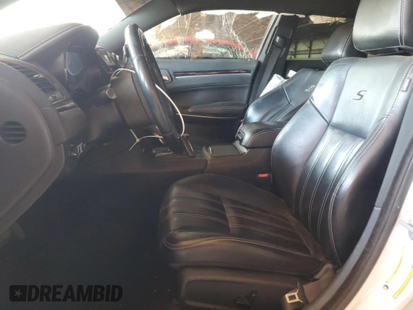 2019 Chrysler 300 S with VIN 2C3CCABG5KH539396, listed as a Copart auction lot 50924075 with 104,164 mi miles and Salvage Title. Bid and sale history available at DreamBid. Image 7.