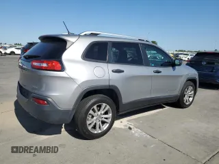 2015 Jeep Cherokee Sport z VIN 1C4PJLAB8FW677039, wystawiony jako Copart lot #64008855 z przebiegiem 101 731 mil mil oraz Czysty tytuł • Clean title. Historia ofert i sprzedaży dostępna na DreamBid. Obrazek 3.