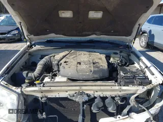 2006 Toyota 4Runner SR5 with VIN JTEZU14R868065579, listed as a IAAI auction lot 41312156 with 275,471 mi miles and . Bid and sale history available at DreamBid. Image 10.