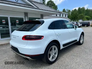 2016 Porsche Macan S with VIN WP1AB2A59GLB40365, listed as a Copart auction lot 60898695 with 192,752 mi miles and Clean title. Bid and sale history available at DreamBid. Image 4.