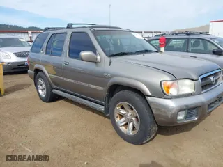 2004 Nissan Pathfinder SE with VIN JN8DR09X94W802254, listed as a IAAI auction lot 42048063 with 199,012 mi miles. Bid and sale history available at carsss.com. Image 1.