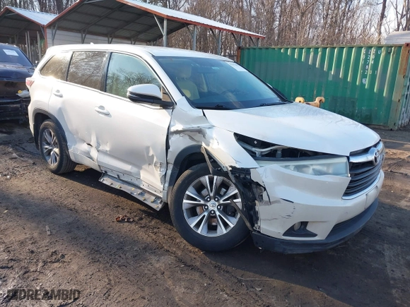 2015 Toyota Highlander LE with VIN 5TDBKRFH7FS194276, listed as a IAAI auction lot 41617493 with 134,342 mi miles. Bid and sale history available at carsss.com. Image 1.