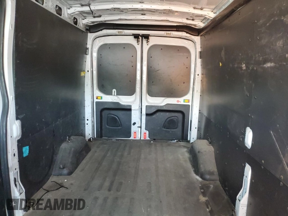 2015 Ford Transit z VIN 1FTSW2CM6FKA90009, wystawiony jako Copart lot #56089025 z przebiegiem 133 000 mil mil oraz Szkoda całkowita • Salvage title. Historia ofert i sprzedaży dostępna na DreamBid. Obrazek 10.
