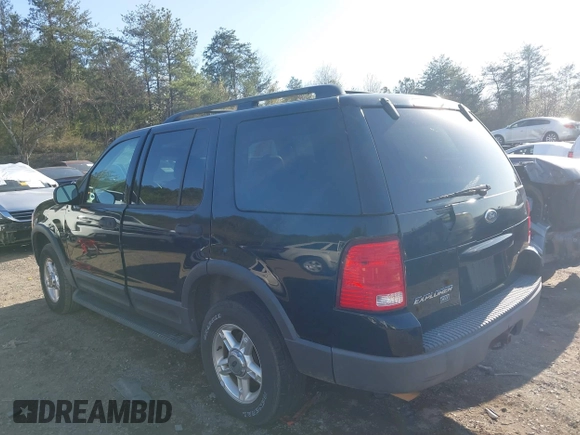 2003 Ford Explorer XLT z VIN 1FMZU63KX3UC77890, wystawiony jako IAAI lot #41718724 z przebiegiem 214 410 mil mil oraz . Historia ofert i sprzedaży dostępna na DreamBid. Obrazek 3.