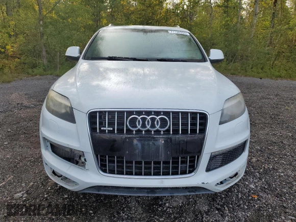 2013 Audi Q7 3.0L TDI Vorsprung Edition with VIN WA1WMCFE8DD003286, listed as a Copart auction lot 71130934 with 327,078 mi miles and Non Repairable. Bid and sale history available at carsss.com. Image 5.