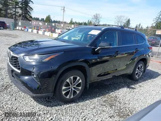 2023 Toyota Highlander L with VIN 5TDKDRBH4PS028847, listed as a IAAI auction lot 41803322 with 31,853 mi miles. Bid and sale history available at carsss.com. Image 14.