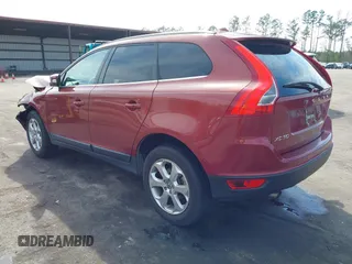 2013 Volvo XC60 3.2L z VIN YV4952DL4D2390794, wystawiony jako IAAI lot #41688798 z przebiegiem 104 940 mil mil oraz . Historia ofert i sprzedaży dostępna na DreamBid. Obrazek 3.
