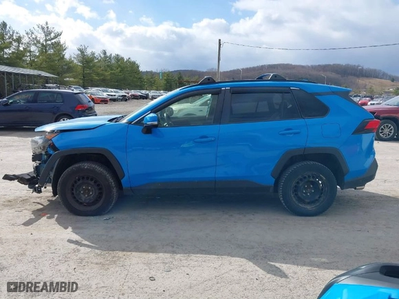 2019 Toyota RAV4 LE with VIN JTMG1RFV5KJ007218, listed as a IAAI auction lot 41887294 with 221,390 mi miles. Bid and sale history available at carsss.com. Image 15.