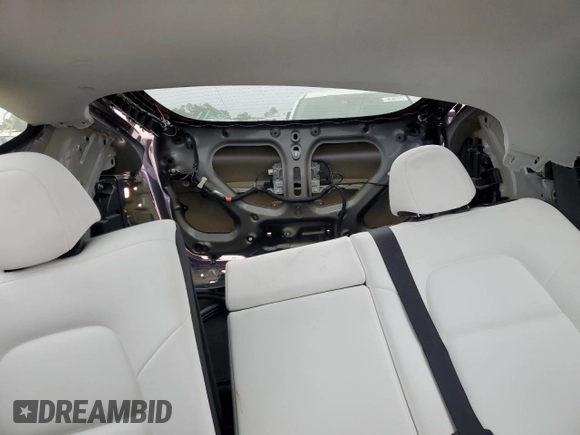 2022 Tesla Model Y Long Range with VIN 7SAYGDEE1NF315198, listed as a Copart auction lot 50399005 with 33,357 mi miles and Salvage Title. Bid and sale history available at DreamBid. Image 10.