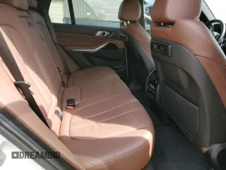 2020 BMW X5 xDrive40i с VIN 5UXCR6C02LLL82759, выставлен на аукционе Copart как лот 51474405 с пробегом 77 197 миль миль и Списание • Salvage title. История ставок и продаж доступна на DreamBid. Изображение 12.