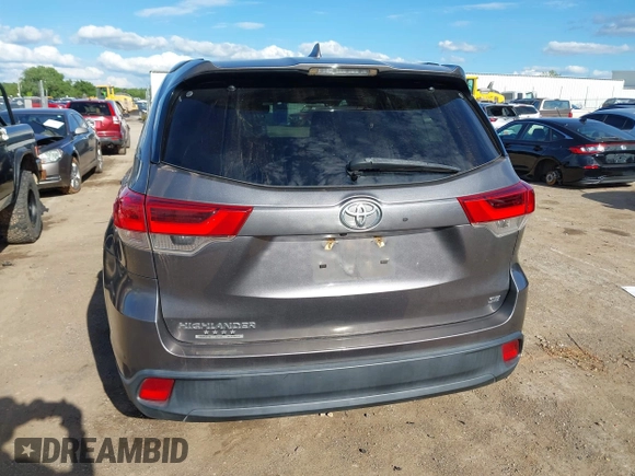 2018 Toyota Highlander SE with VIN 5TDKZRFH4JS548677, listed as a IAAI auction lot 42171321 with 94,205 mi miles and . Bid and sale history available at DreamBid. Image 16.