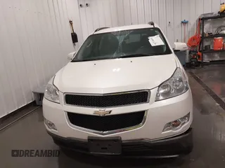 2012 Chevrolet Traverse 1LT z VIN 1GNKRGED5CJ410592, wystawiony jako IAAI lot #41714693 z przebiegiem 108 206 mil mil oraz . Historia ofert i sprzedaży dostępna na DreamBid. Obrazek 13.