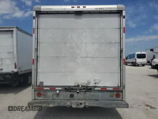 2009 Ford Econoline Cargo z VIN 1FDXE45S89DA10861, wystawiony jako Copart lot #50713435 z przebiegiem 209 070 mil mil oraz Szkoda całkowita • Salvage title. Historia ofert i sprzedaży dostępna na DreamBid. Obrazek 6.