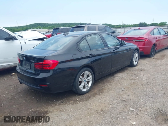 2016 BMW 3 Series 328i xDrive z VIN WBA8E3G59GNT26073, wystawiony jako IAAI lot #42337925 z przebiegiem 110 149 mil mil oraz . Historia ofert i sprzedaży dostępna na DreamBid. Obrazek 4.