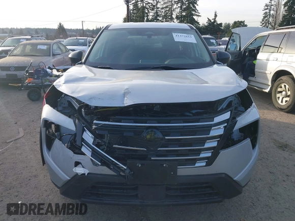 2024 Nissan Rogue S with VIN 5N1BT3AB1RC726491, listed as a IAAI auction lot 41372611 with 6,620 mi miles and . Bid and sale history available at DreamBid. Image 13.
