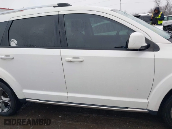 2017 Dodge Journey Crossroad Plus z VIN 3C4PDCGB8HT517069, wystawiony jako IAAI lot #41553745 z przebiegiem 77 926 mil mil oraz . Historia ofert i sprzedaży dostępna na DreamBid. Obrazek 13.