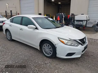 2017 Nissan Altima S z VIN 1N4AL3AP0HN313045, wystawiony jako IAAI lot #42466788 z przebiegiem 206 351 mil mil oraz . Historia ofert i sprzedaży dostępna na DreamBid. Obrazek 1.