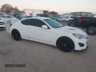 2013 Hyundai Genesis Coupe 2.0T Premium with VIN KMHHT6KD7DU092926, listed as a IAAI auction lot 41771972 with 187,367 mi miles. Bid and sale history available at carsss.com. Image 1.