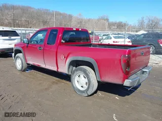 2005 Chevrolet Colorado LS Z71 with VIN 1GCDT196858245479, listed as a IAAI auction lot 41658962 with 138,216 mi miles. Bid and sale history available at carsss.com. Image 3.