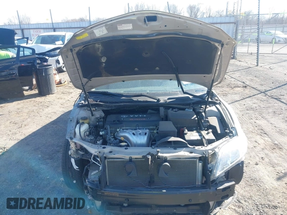 2008 Toyota Camry LE z VIN 4T1BE46K78U748805, wystawiony jako IAAI lot #41644868 z przebiegiem 32 704 mil mil oraz . Historia ofert i sprzedaży dostępna na DreamBid. Obrazek 10.