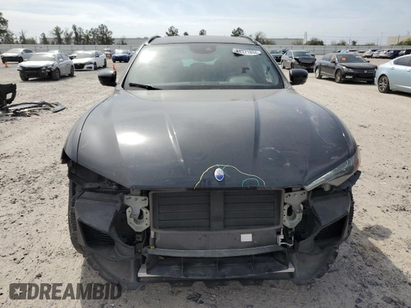 2017 Maserati Levante S with VIN ZN661YUS4HX225959, listed as a Copart auction lot 44371894 with 68,605 mi miles. Bid and sale history available at carsss.com. Image 5.