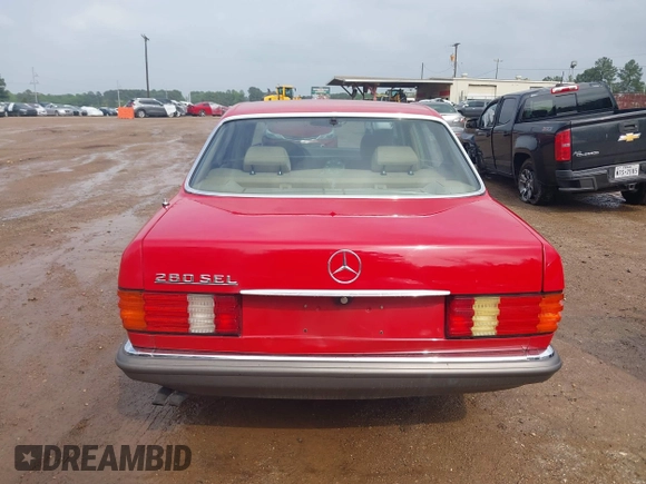1985 Mercedes-Benz 300 with VIN WDB1260231A167225, listed as a IAAI auction lot 41955501 with 116,143 mi miles and . Bid and sale history available at DreamBid. Image 16.
