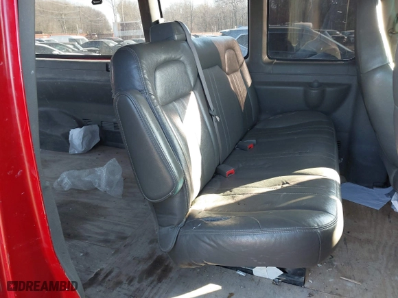 2012 Chevrolet Express Passenger 1LT with VIN 1GAZG1FG8C1109469, listed as a IAAI auction lot 41319826 with 246,801 mi miles. Bid and sale history available at carsss.com. Image 8.