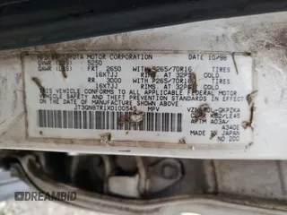 1999 Toyota 4Runner Limited z VIN JT3GN87R1X0100545, wystawiony jako Copart lot #57900635 z przebiegiem 215 408 mil mil oraz Szkoda całkowita • Salvage title. Historia ofert i sprzedaży dostępna na DreamBid. Obrazek 13.
