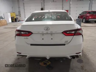 2023 Toyota Camry SE z VIN 4T1G11BK2PU083901, wystawiony jako IAAI lot #41776738 z przebiegiem 31 548 mil mil oraz . Historia ofert i sprzedaży dostępna na DreamBid. Obrazek 16.