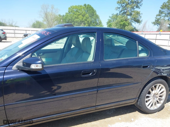 2007 Volvo S60 2.5L Turbo with VIN YV1RS592972623502, listed as a IAAI auction lot 41599575 with 93,983 mi miles. Bid and sale history available at carsss.com. Image 14.