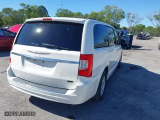 2012 Chrysler Town & Country Touring with VIN 2C4RC1BG7CR127353, listed as a IAAI auction lot 41805827 with 1 mi miles. Bid and sale history available at carsss.com. Image 12.