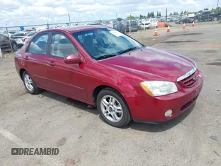 2005 Kia Spectra LX z VIN KNAFE122755084518, wystawiony jako IAAI lot #42249090 z przebiegiem 147 174 mil mil oraz . Historia ofert i sprzedaży dostępna na DreamBid. Obrazek 1.
