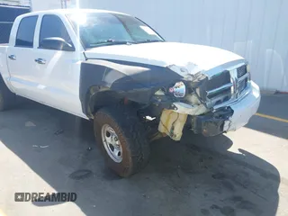 2006 Dodge Dakota ST with VIN 1D7HE28K46S706686, listed as a IAAI auction lot 41823876 with 89,685 mi miles and . Bid and sale history available at carsss.com. Image 6.