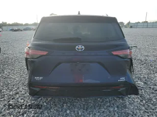 2022 Toyota Sienna XSE with VIN 5TDXRKEC6NS103883, listed as a Copart auction lot 58662275 with 109,172 mi miles and Salvage title. Bid and sale history available at DreamBid. Image 6.