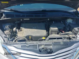 2016 Toyota Sienna XLE with VIN 5TDYK3DCXGS722960, listed as a IAAI auction lot 42153794 with 147,331 mi miles. Bid and sale history available at carsss.com. Image 10.