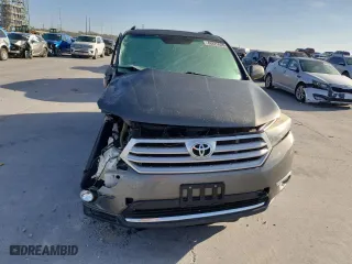 2011 Toyota Highlander Limited with VIN 5TDYK3EH1BS033070, listed as a Copart auction lot 48825685 with 0 mi miles and Salvage Title. Bid and sale history available at carsss.com. Image 5.